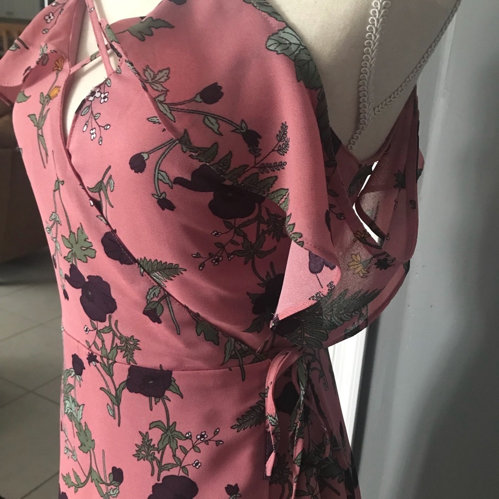 NEW - Floral Wrap Mini Dress - Picture 6 of 8